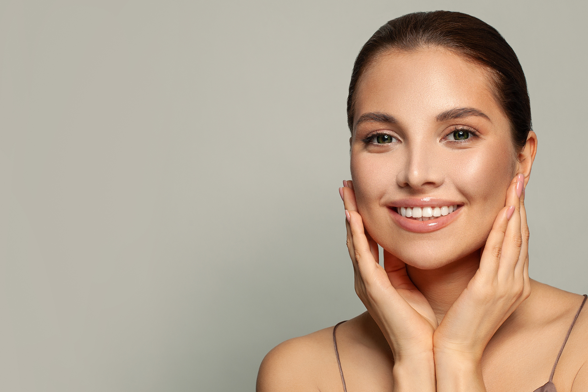 Esthetician providing eyebrow and facial waxing in Orange, CA